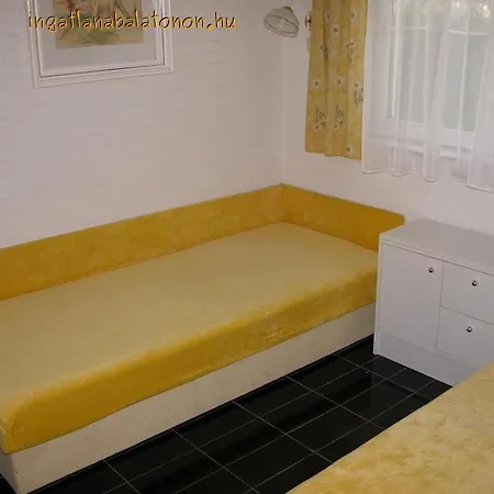 79 - Vizparti Szallas Egy Hangulatos Nyaralohazban Apartamento Balatonszarszo