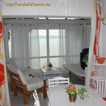 79 - Vizparti Szallas Egy Hangulatos Nyaralohazban Apartamento