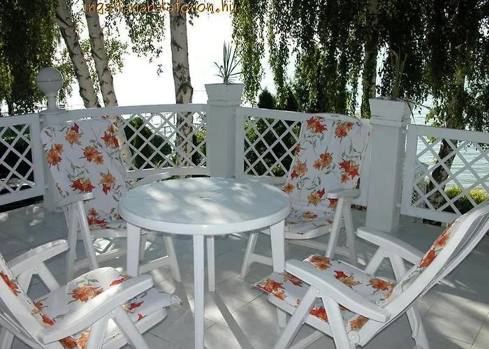 79 - Vizparti Szallas Egy Hangulatos Nyaralohazban דירה