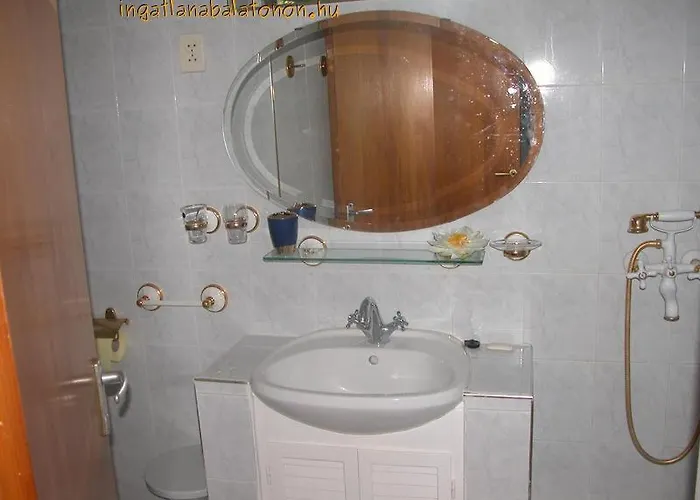 79 - Vizparti Szallas Egy Hangulatos Nyaralohazban *