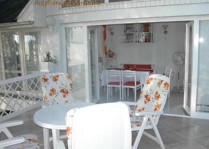 79 - Vizparti Szallas Egy Hangulatos Nyaralohazban דירה באלאטונסארסו