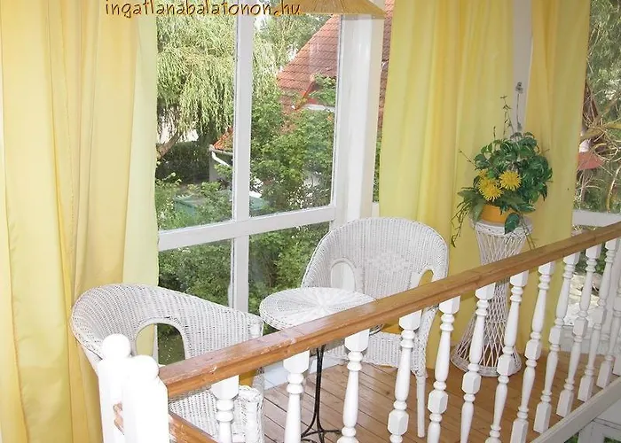 79 - Vizparti Szallas Egy Hangulatos Nyaralohazban Balatonszarszo