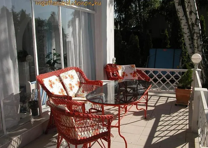 Apartment 79 - Vizparti Szallas Egy Hangulatos Nyaralohazban Balatonszarszo
